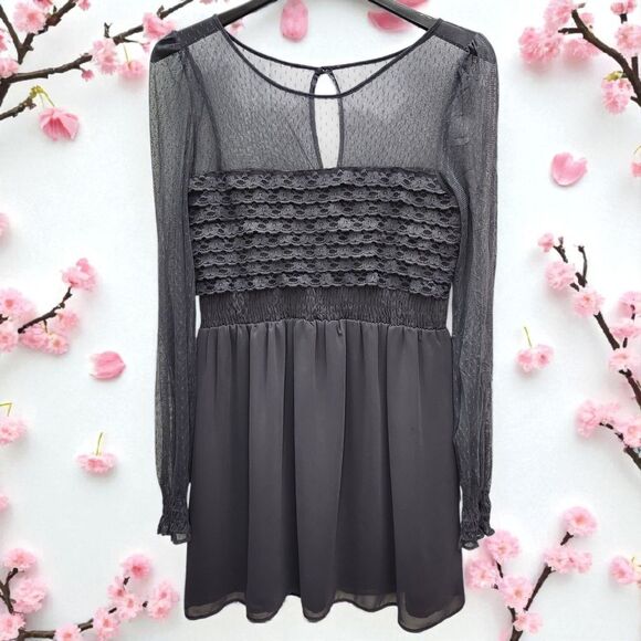 Free People Mini Dress Womens 8 Smocked Lace Chiffon Gray Lined Boho Chic - Picture 2 of 16